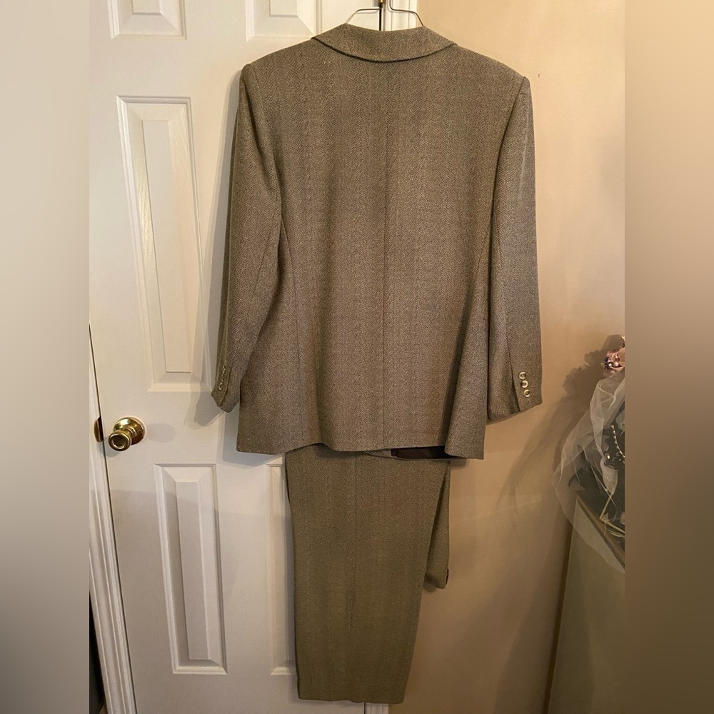 Vintage Adolfo Atelier Tan Women’s Suit Plus Size 18 80’s 90’s Fall - Picture 2 of 3